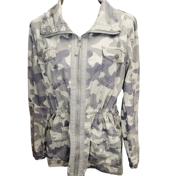 Jade & Ivory Large Camo Utility Zipper Jacket - Picture 2 of 4